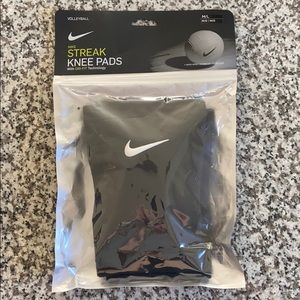 UNOPENED NIKE Volleyball Streak Knee Pads M/L